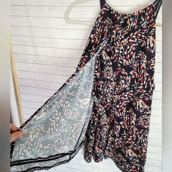 WHBM FLORAL HALTER TOP, SZ MEDIUM - Picture 5 of 12